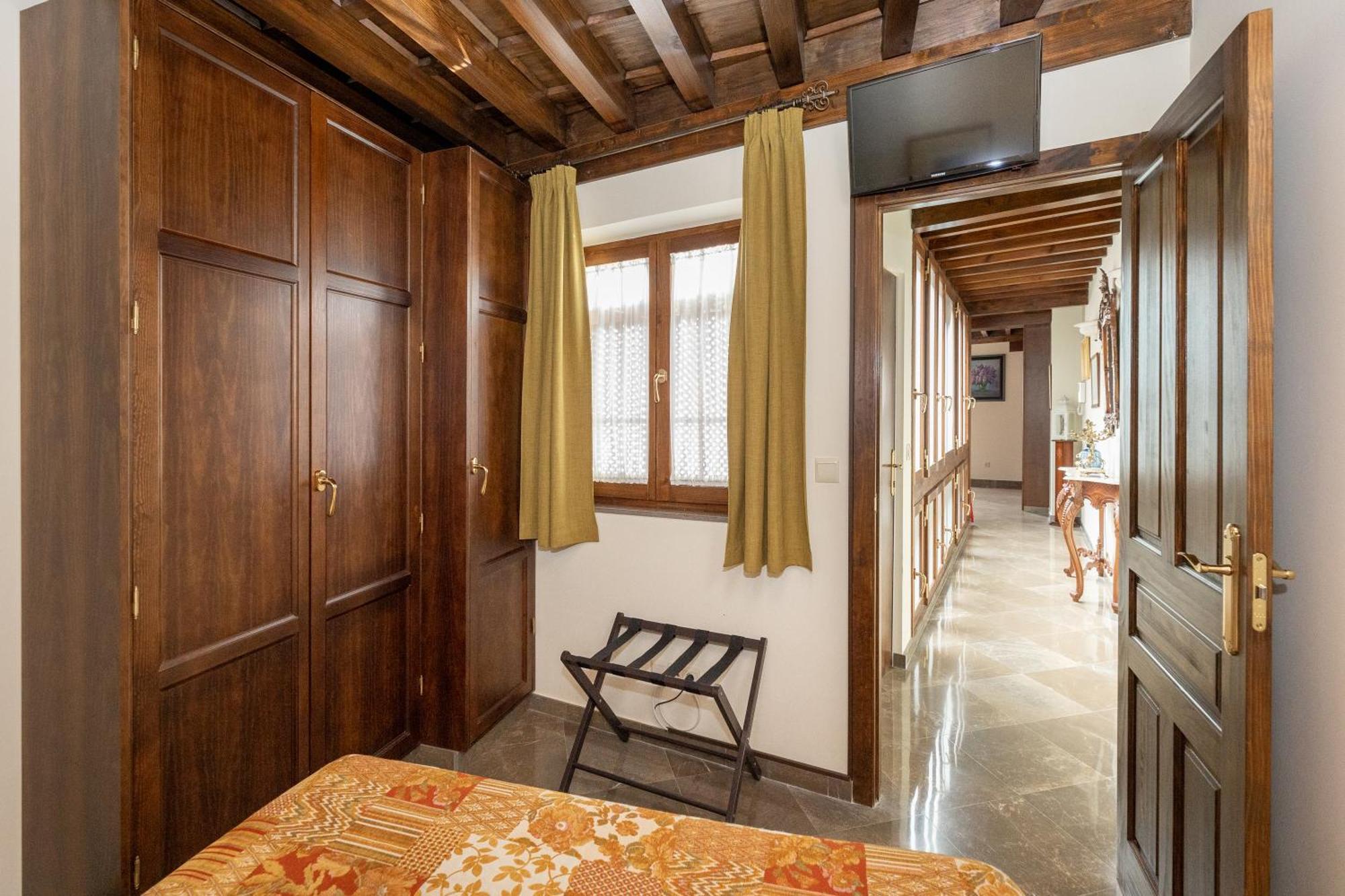 Apartamentos En Pleno Centro, Aljibe Rodrigo Del Campo 1A グラナダ エクステリア 写真