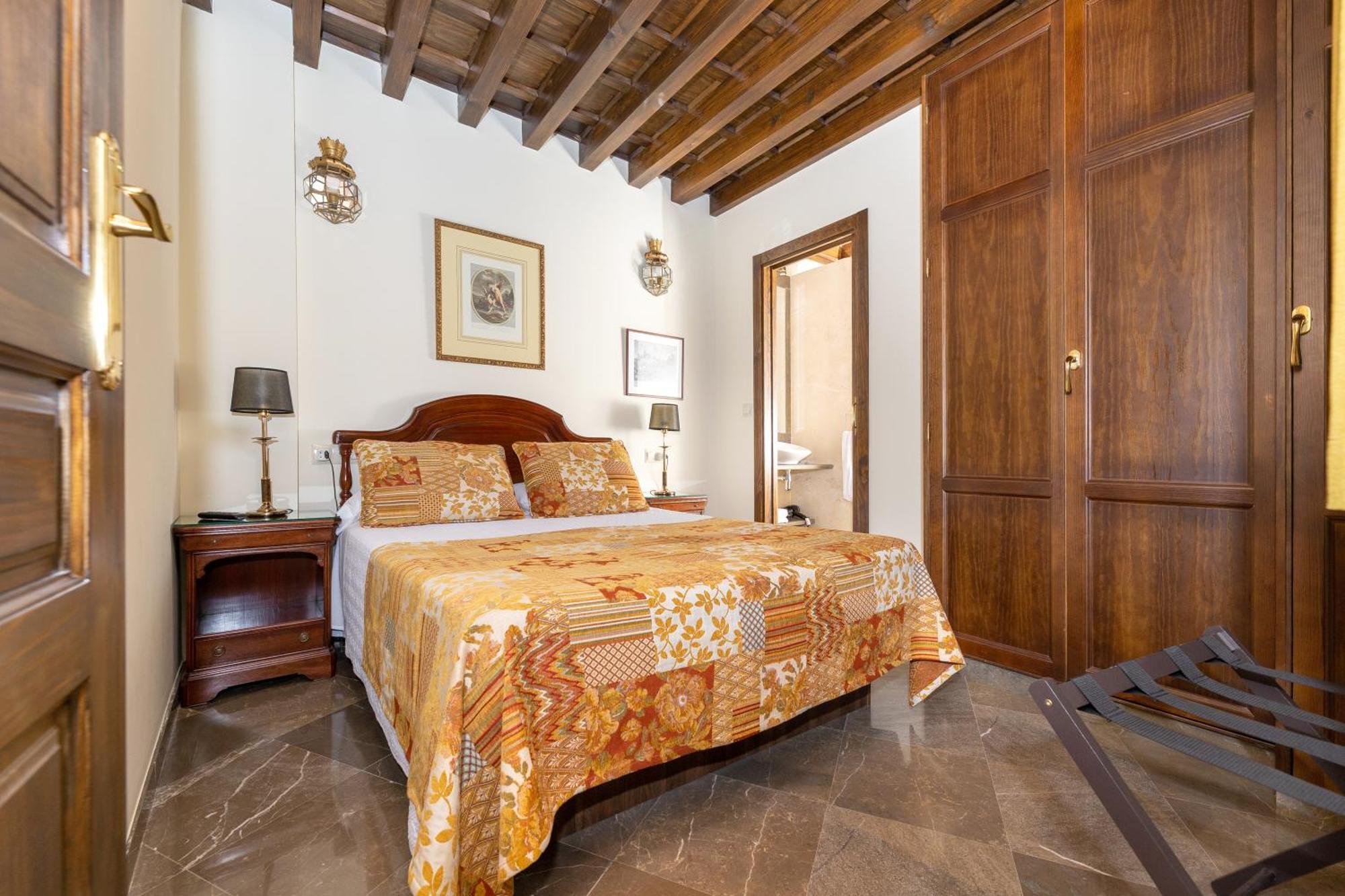 Apartamentos En Pleno Centro, Aljibe Rodrigo Del Campo 1A グラナダ エクステリア 写真