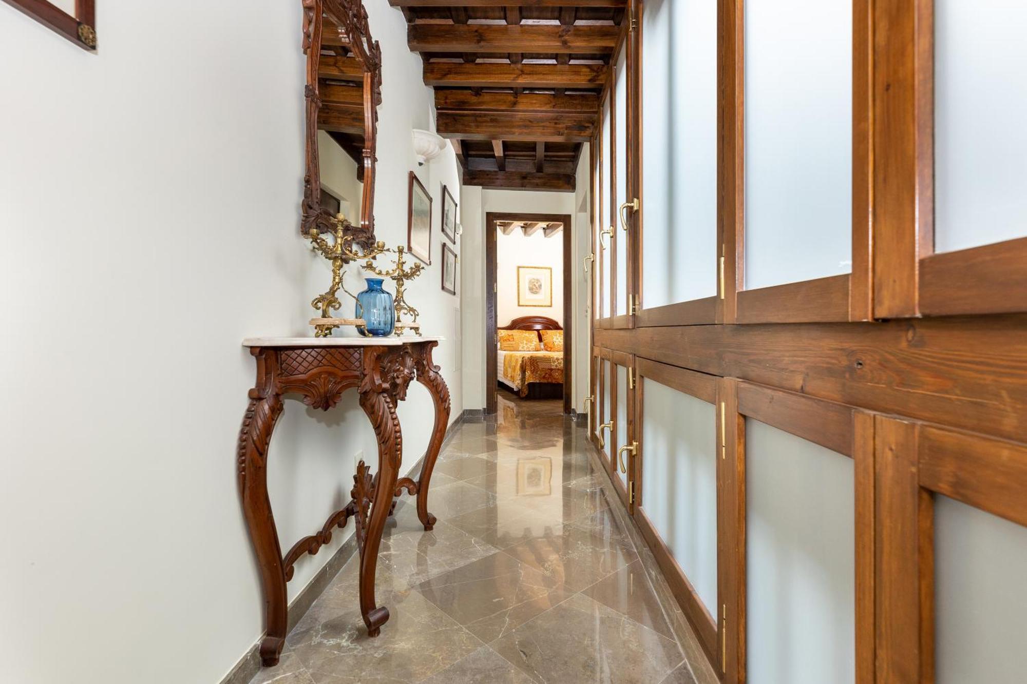 Apartamentos En Pleno Centro, Aljibe Rodrigo Del Campo 1A グラナダ エクステリア 写真